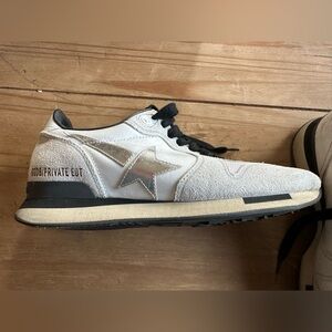 Golden Goose Private EDT sneakers. Size 35. Excellent used condition.
